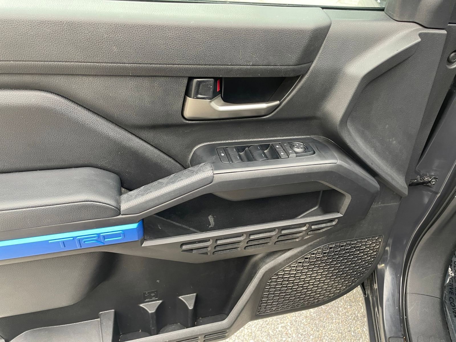 Used 2025 Toyota Tacoma TRD Off-Road image 20