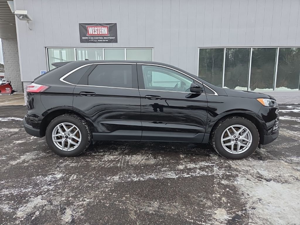 Used 2023 Ford Edge SEL w/ Convenience Package image 2