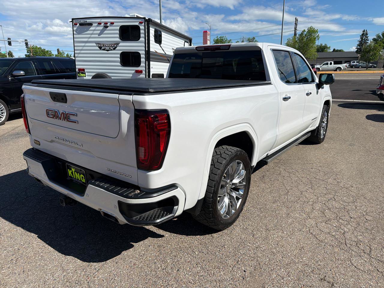Used 2023 GMC Sierra 1500 Denali w/ Denali Reserve Package AWD/4WD image 3