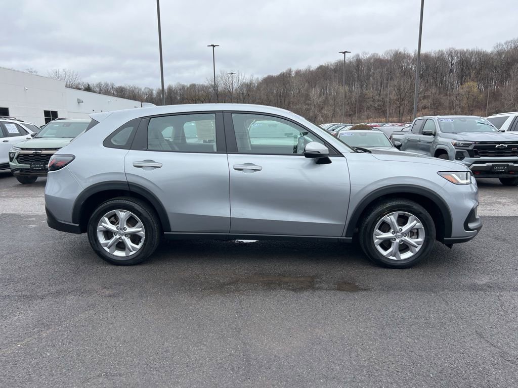 Used 2023 Honda HR-V LX image 6