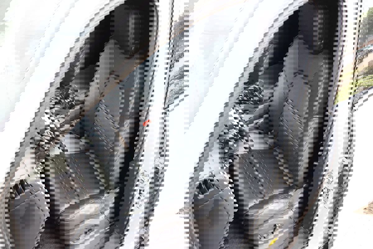 Used 2022 Porsche Cayenne Platinum Edition image 27