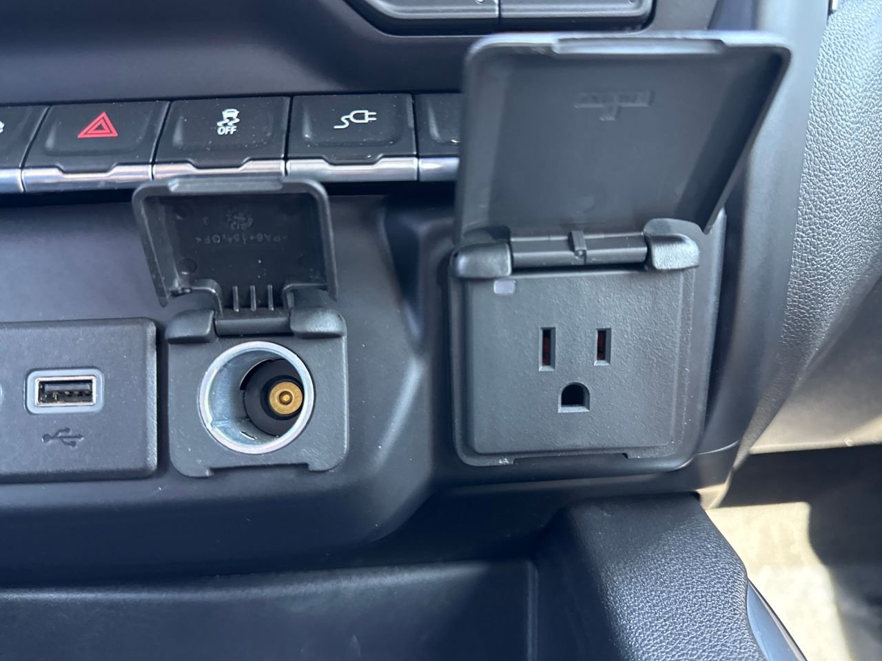 Used 2019 Chevrolet Silverado 1500 RST image 24