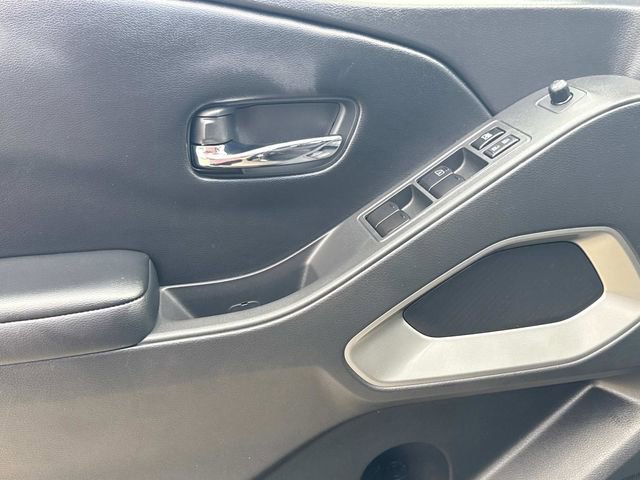 Used 2025 Nissan Frontier SV w/ Tow Package image 27