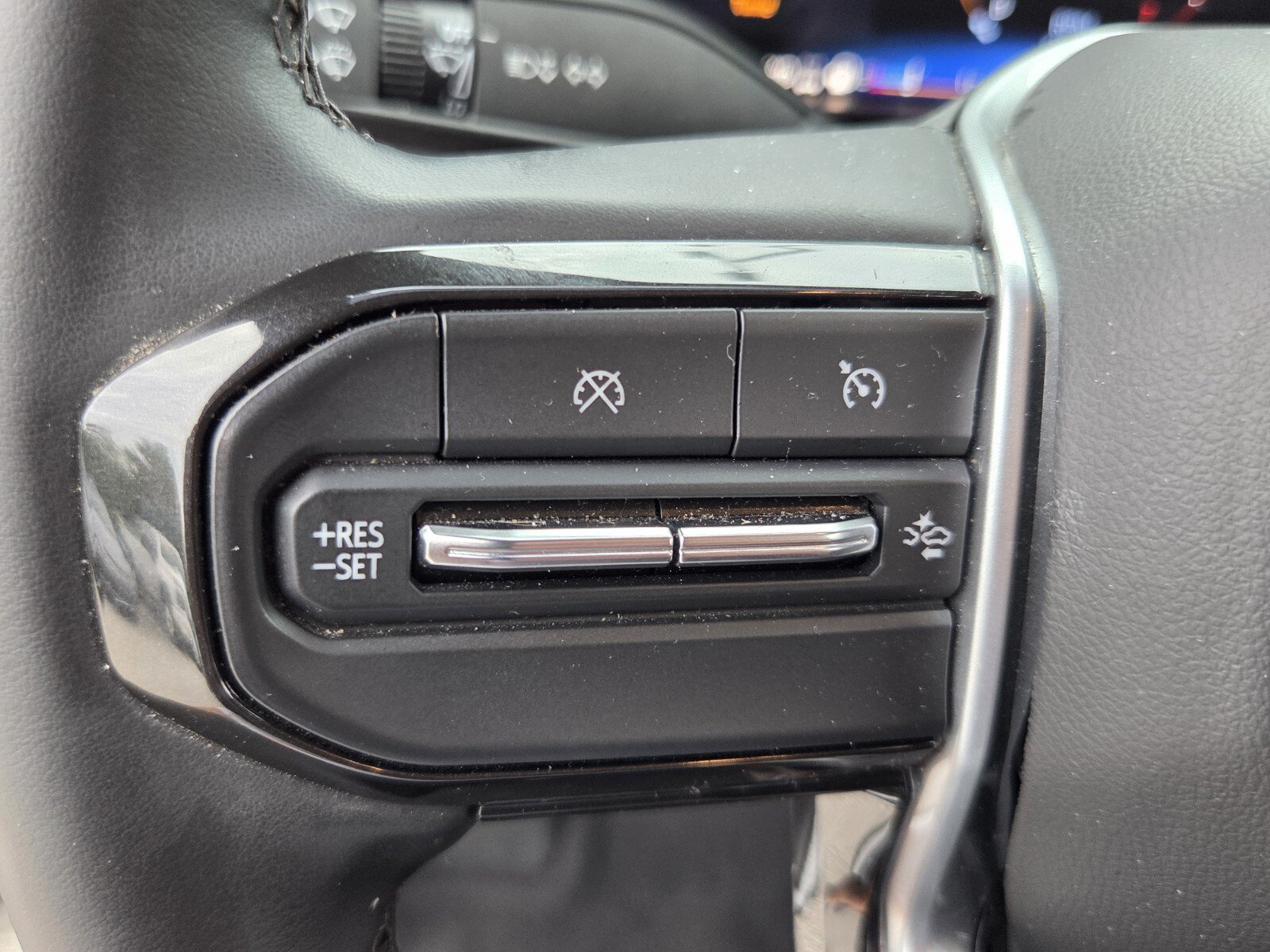 Certified 2024 Chevrolet Colorado LT w/ LT Convenience Package AWD/4WD image 33