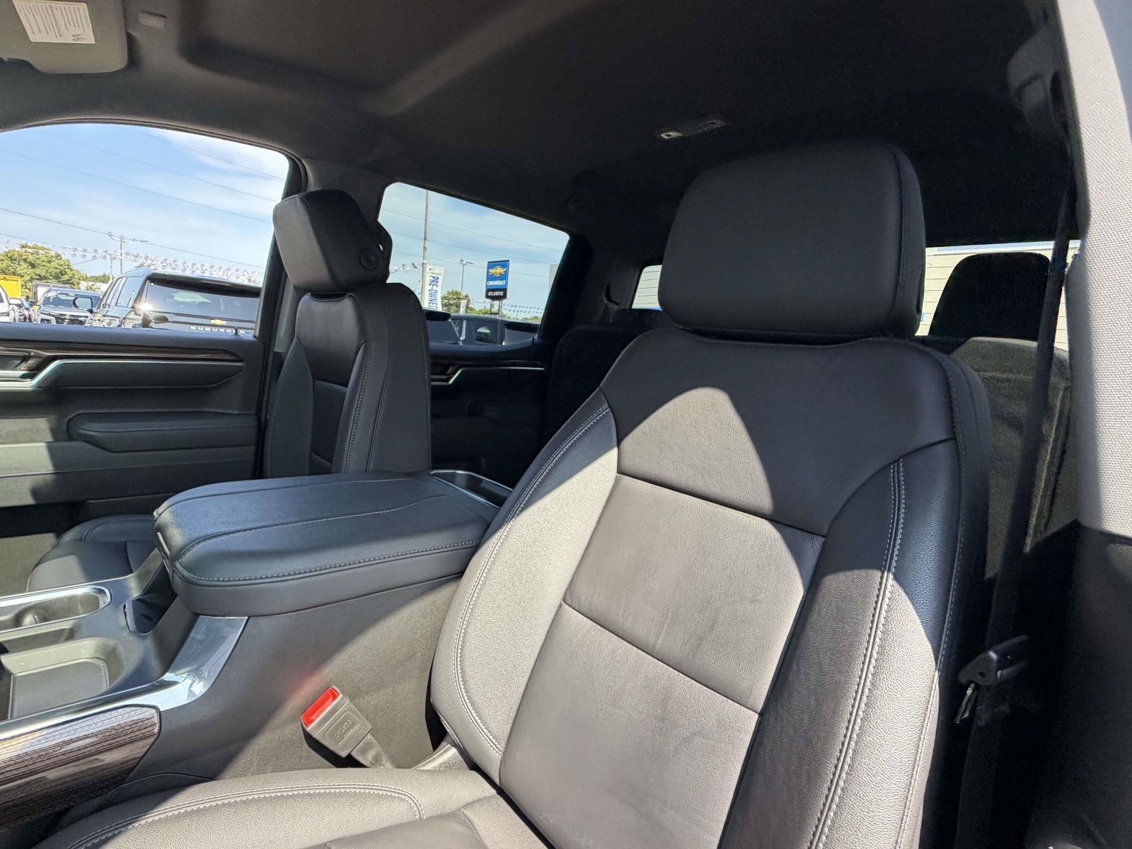 Used 2025 Chevrolet Silverado 1500 RST w/ Rally Edition AWD/4WD image 9