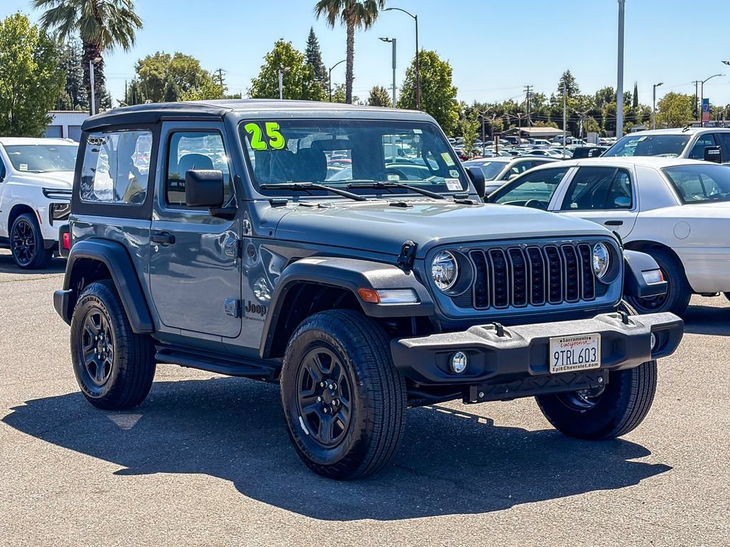 Used 2025 Jeep Wrangler Sport AWD/4WD image 5