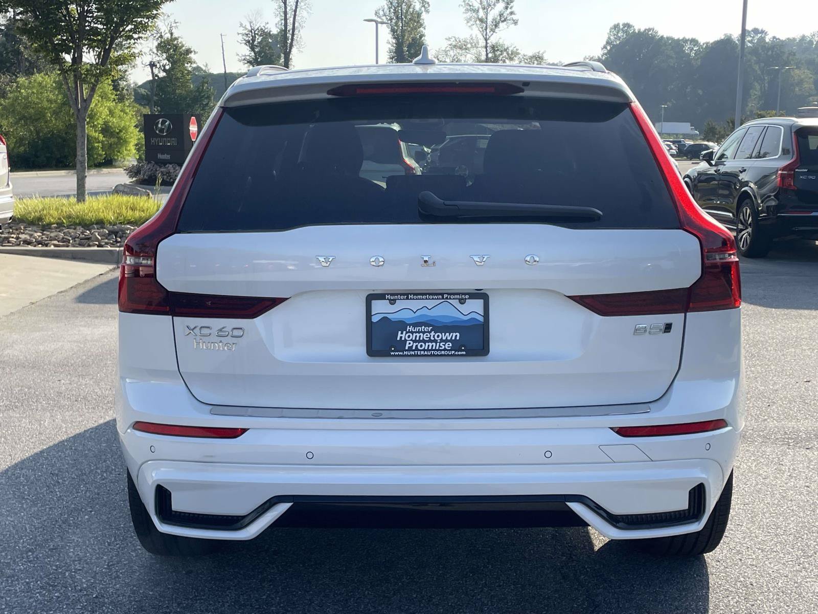 New 2026 Volvo XC60 B5 Plus w/ Protection Package Premier AWD/4WD image 28