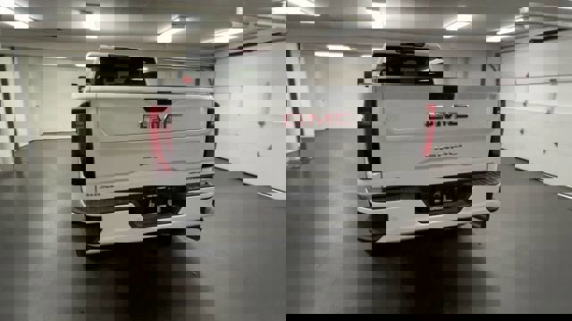 New 2025 GMC Sierra 2500 Denali w/ Denali Reserve Package image 7