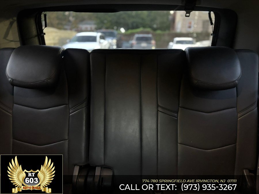 Used 2019 Cadillac Escalade Luxury AWD/4WD image 11