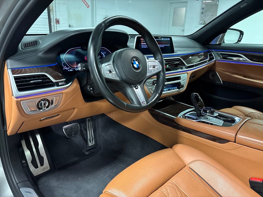 Used 2021 BMW 750i xDrive w/ Executive Package image 26