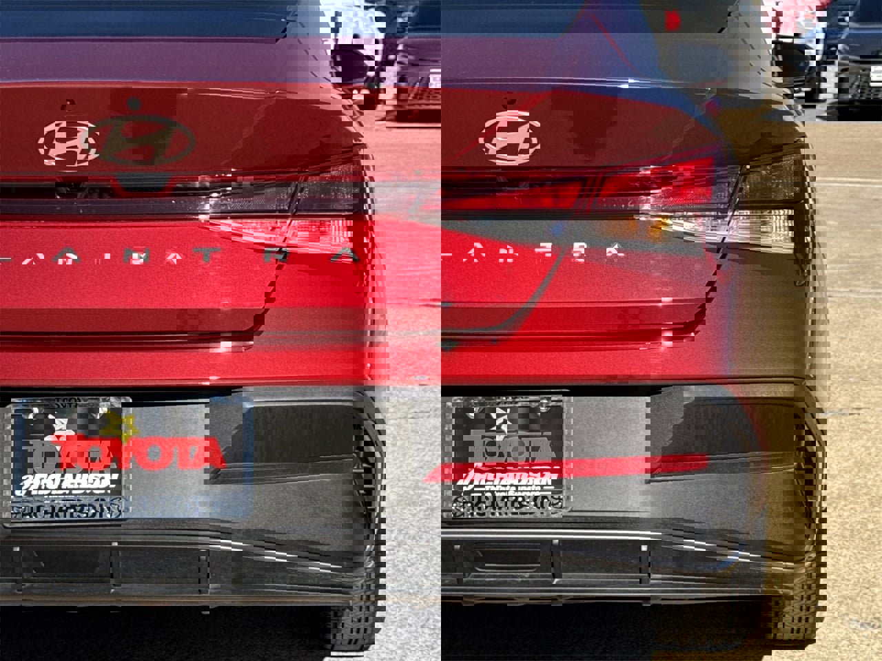 Used 2024 Hyundai Elantra SEL image 7