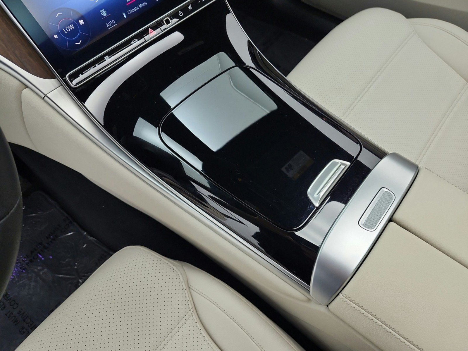 Certified 2024 Mercedes-Benz GLC 300 4MATIC image 11