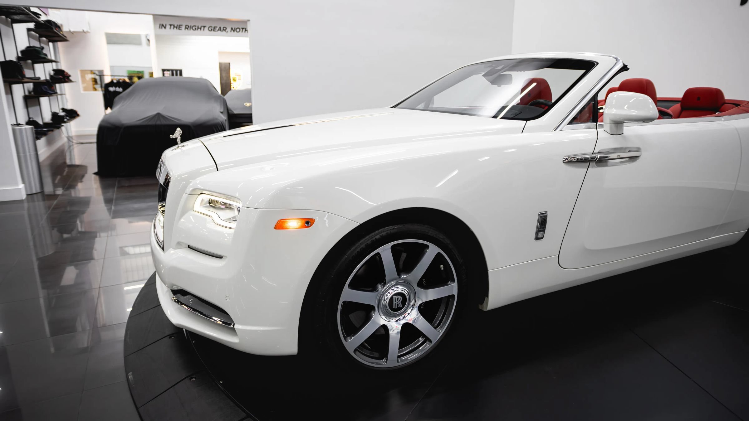 Used 2017 Rolls-Royce Dawn RWD image 22