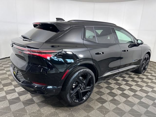 Used 2024 Chevrolet Equinox EV RS image 3