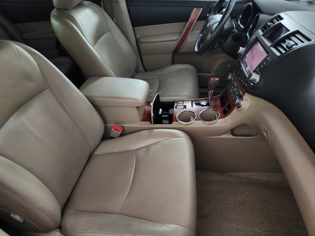 Used 2010 Toyota Highlander Limited w/ Extra Value Pkg 8 AWD/4WD image 14