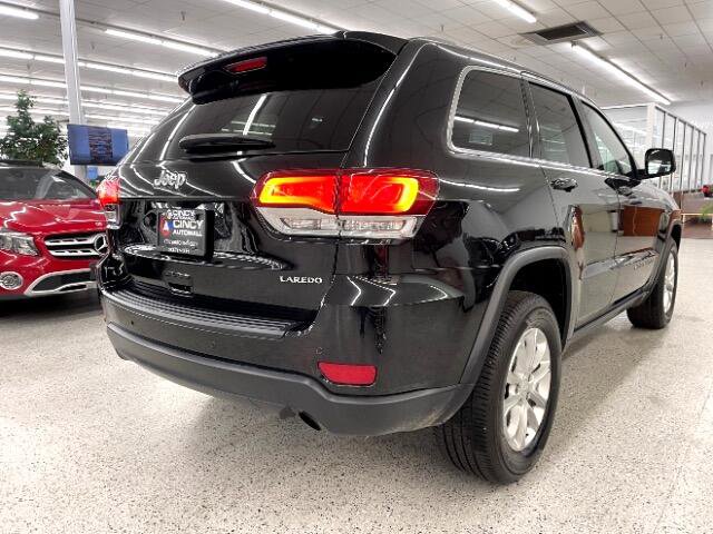 Used 2021 Jeep Grand Cherokee Laredo image 4