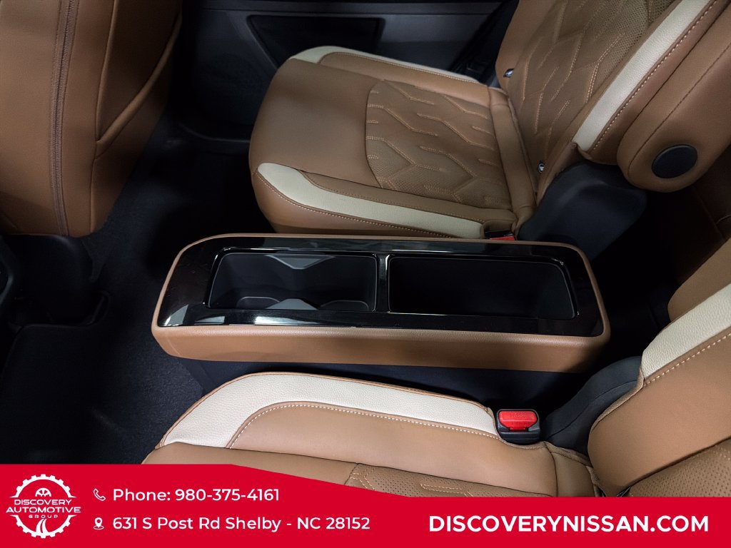 New 2026 Nissan Pathfinder Platinum w/ Accent Package AWD/4WD image 32