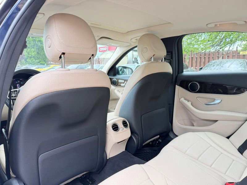 Used 2020 Mercedes-Benz C 300 4MATIC Sedan image 17