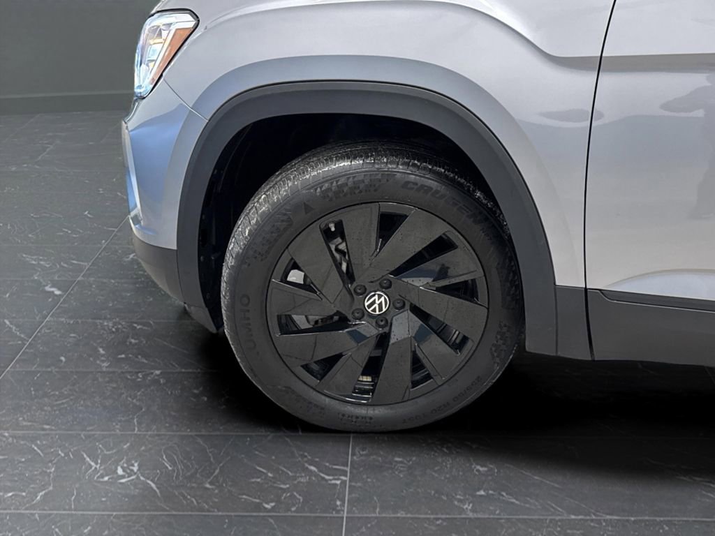 Used 2024 Volkswagen Atlas SE w/ Panoramic Sunroof Package image 37