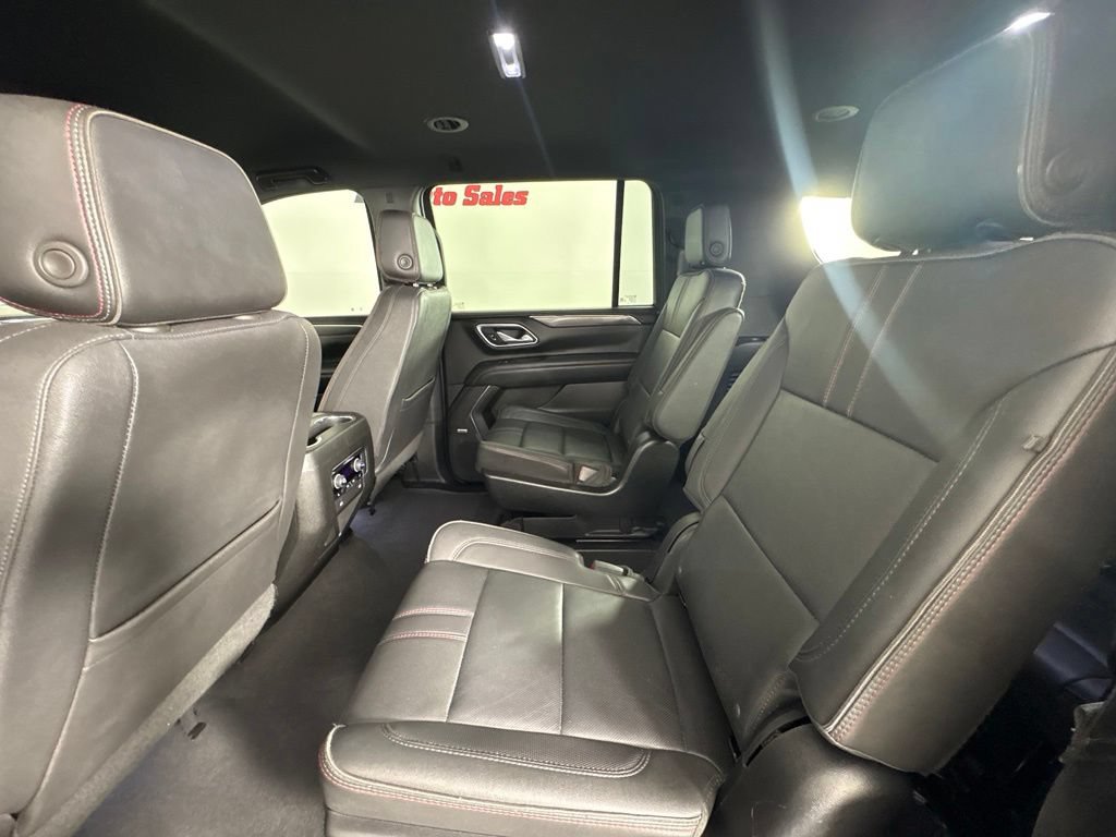 Used 2023 Chevrolet Suburban RST w/ Luxury Package RWD image 43