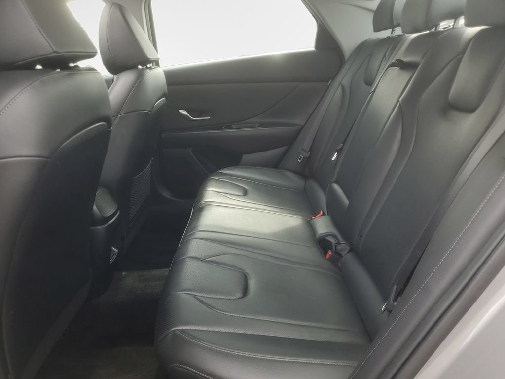 Used 2025 Hyundai Elantra Limited FWD image 24