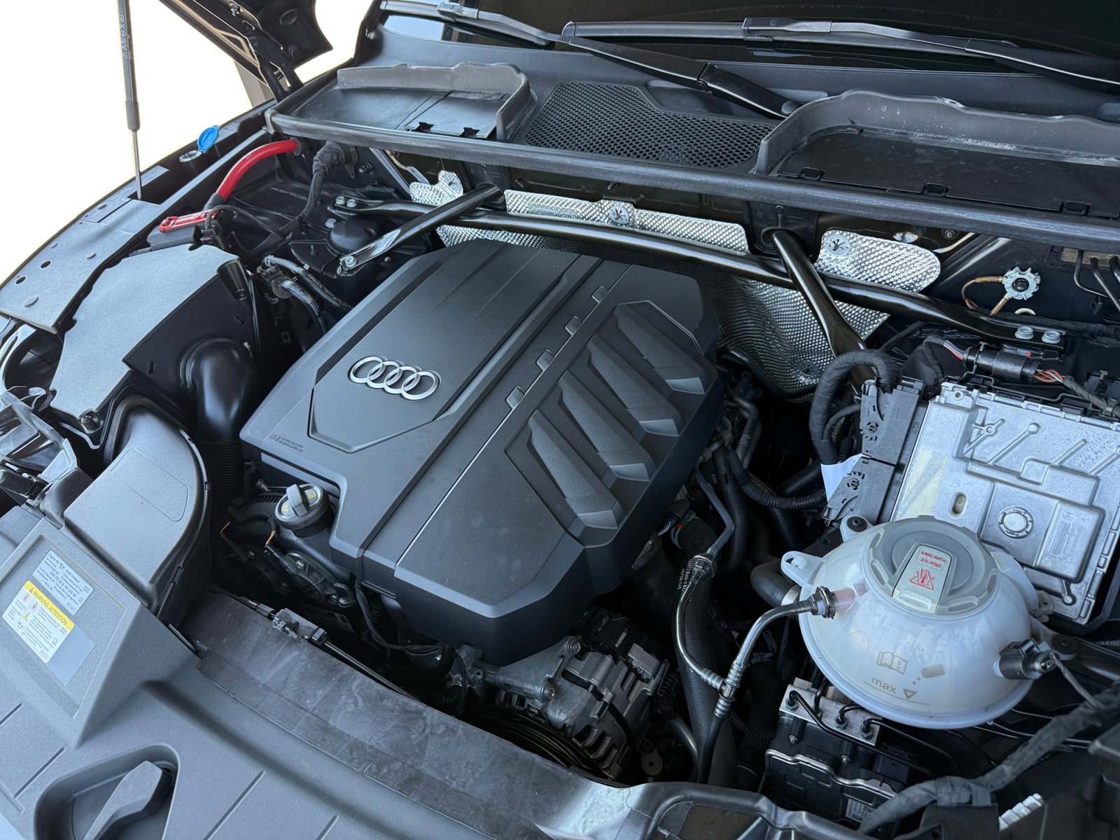 Used 2023 Audi Q5 2.0T Premium w/ Convenience Package image 13