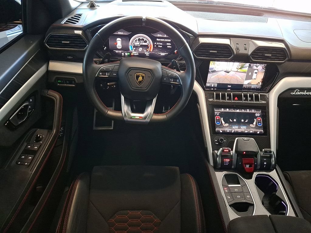 Used 2021 Lamborghini Urus AWD/4WD image 2