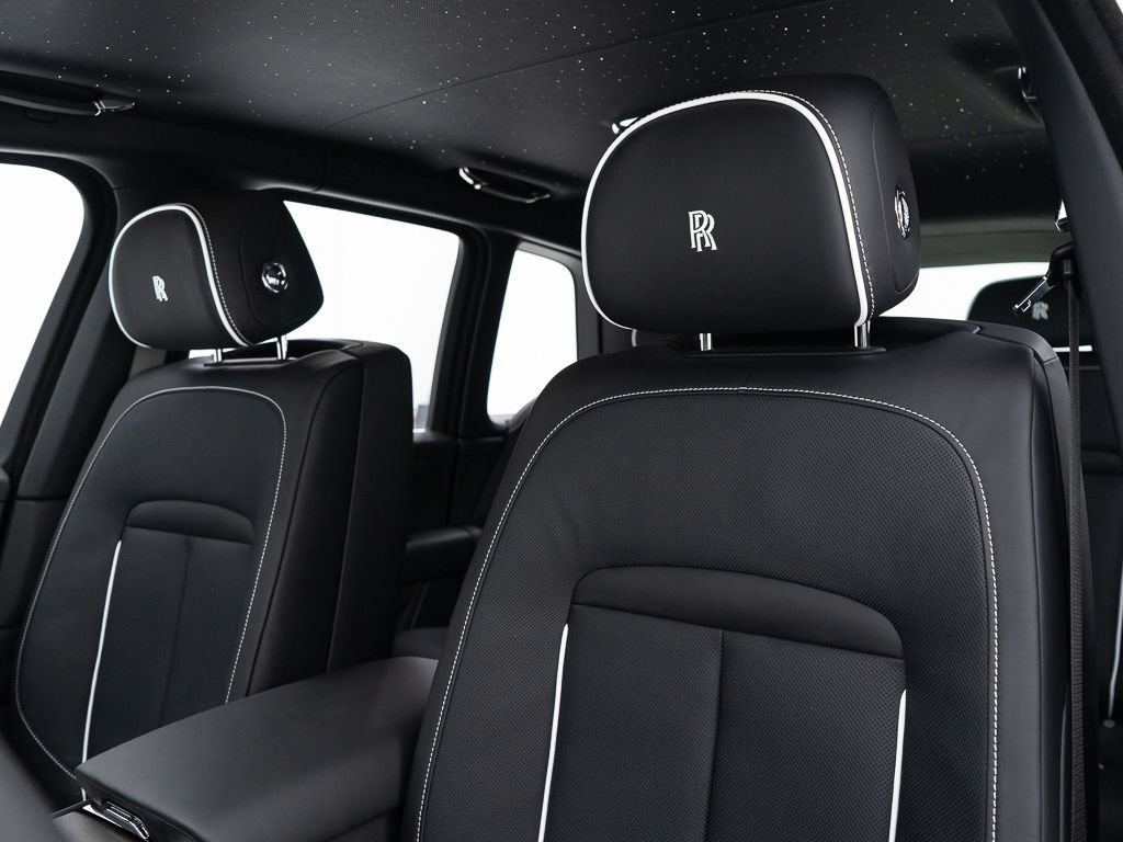 Used 2026 Rolls-Royce Cullinan AWD/4WD image 16
