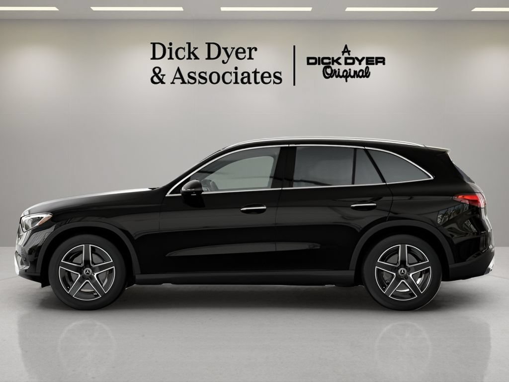 Used 2026 Mercedes-Benz GLC 300 image 29