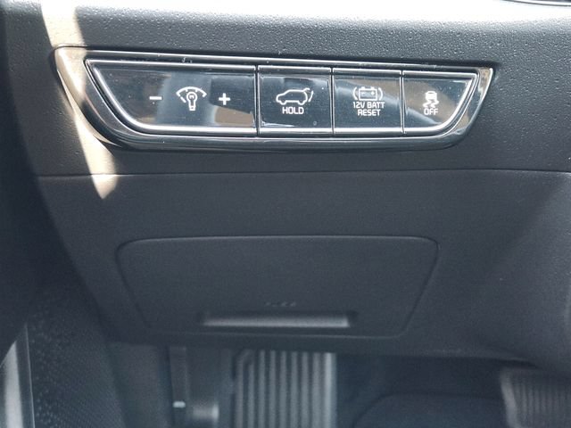 Certified 2024 Kia Niro FWD image 23