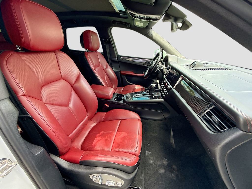 Used 2023 Porsche Macan S AWD/4WD image 29