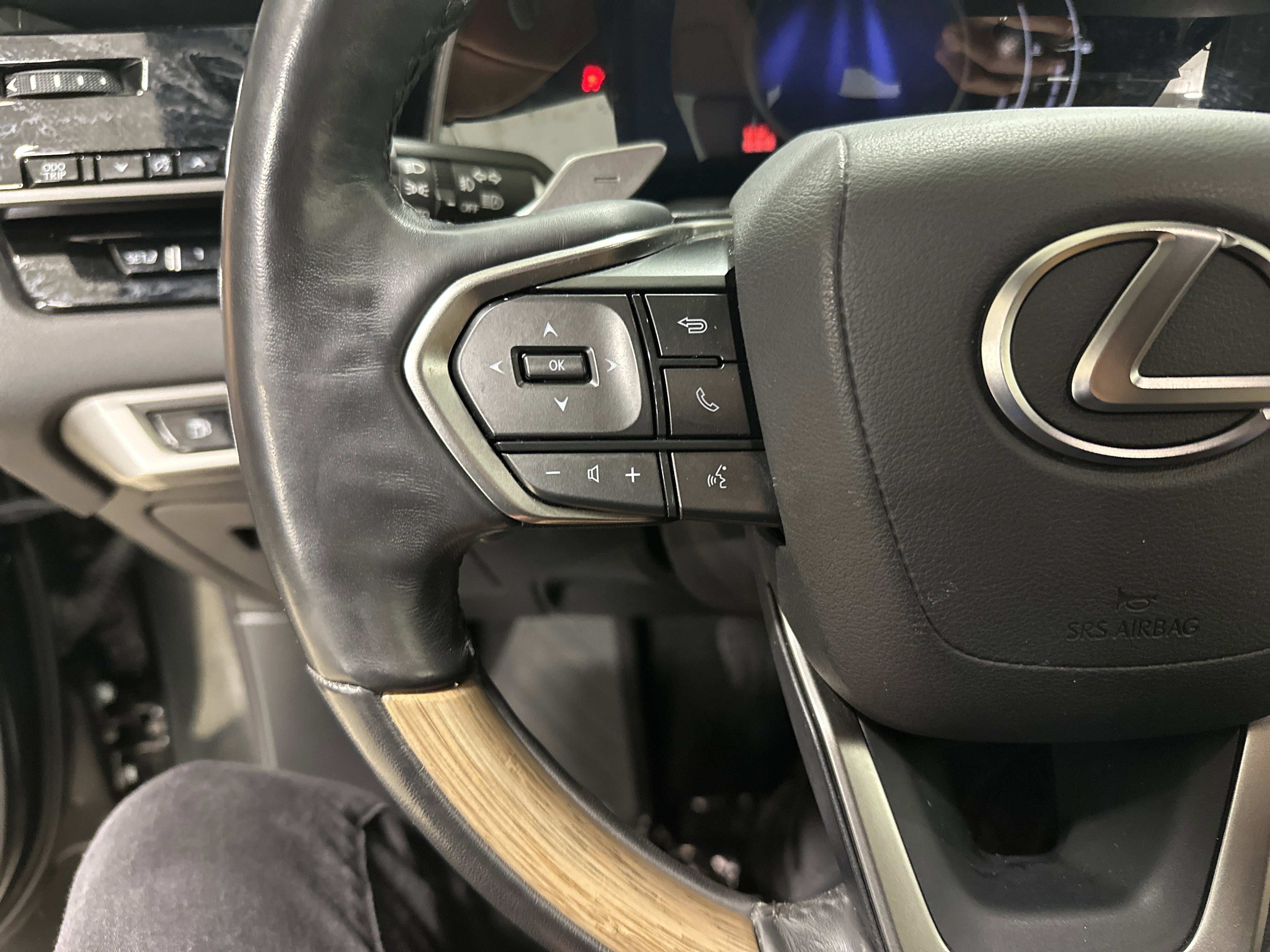 Used 2023 Lexus RX 350 Premium w/ Accessory Package image 19