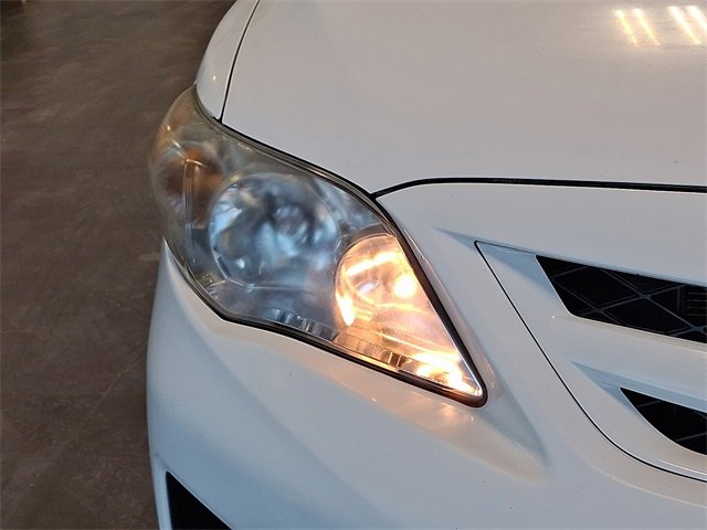 Used 2012 Toyota Corolla LE image 11