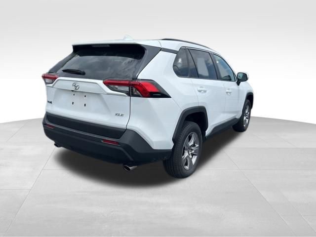Used 2025 Toyota RAV4 XLE FWD image 7