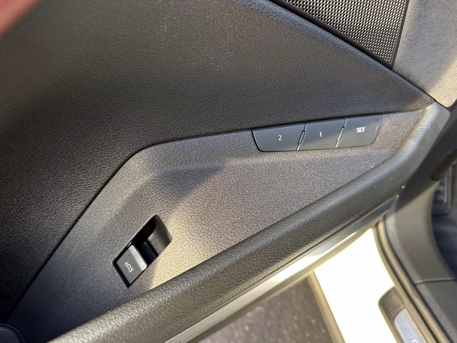 Used 2023 Audi e-tron S Premium Plus w/ Black Optic Package image 12