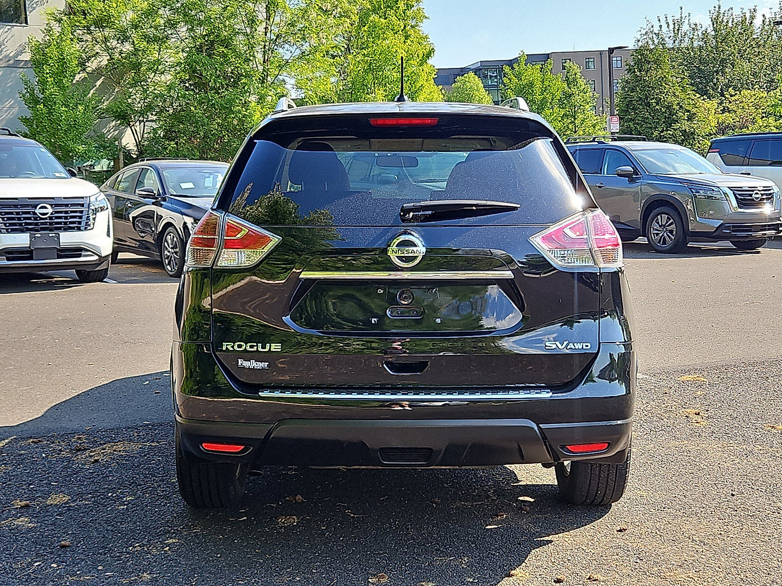 Used 2016 Nissan Rogue SV AWD/4WD image 5