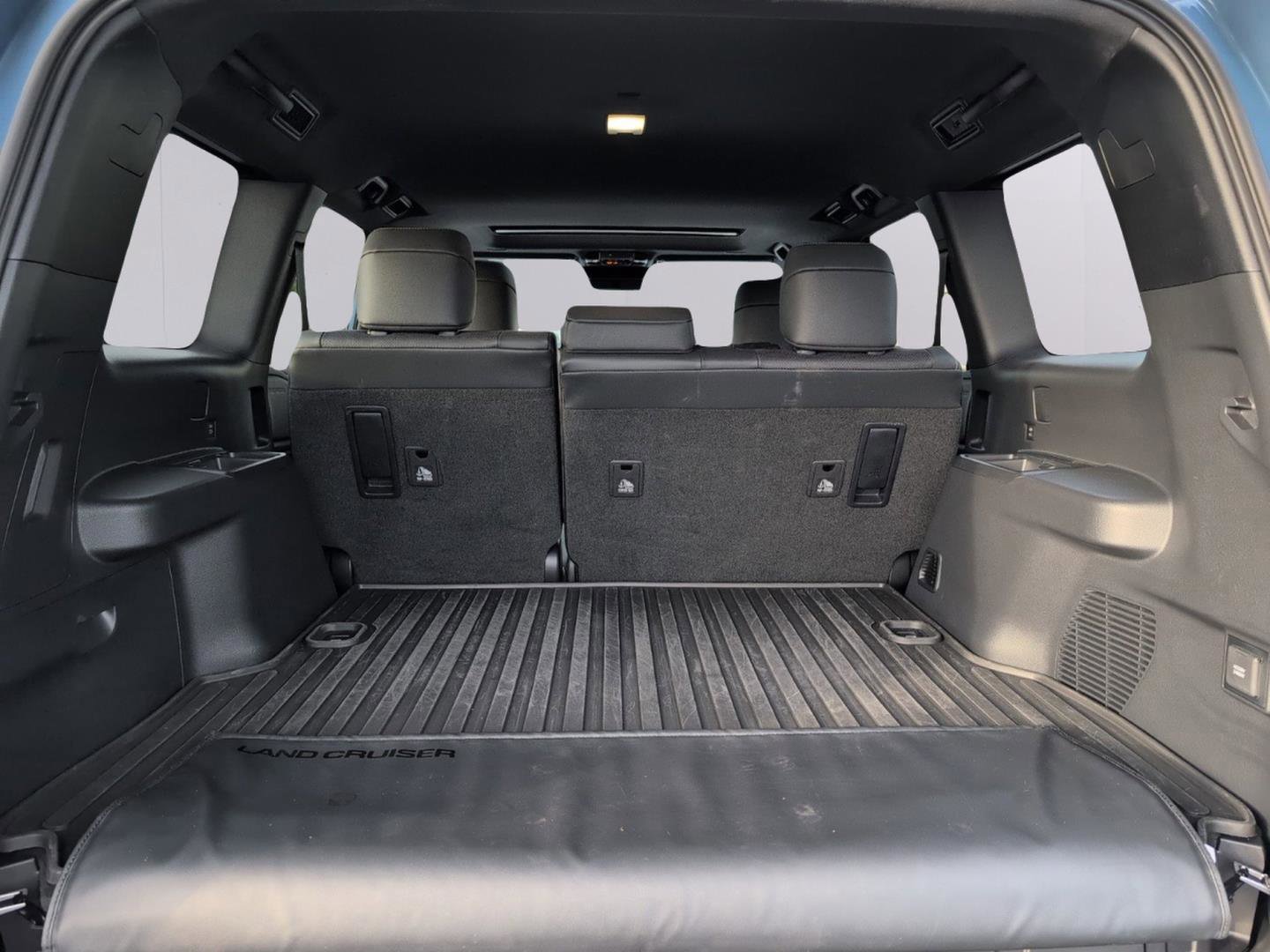Used 2024 Toyota Land Cruiser image 10