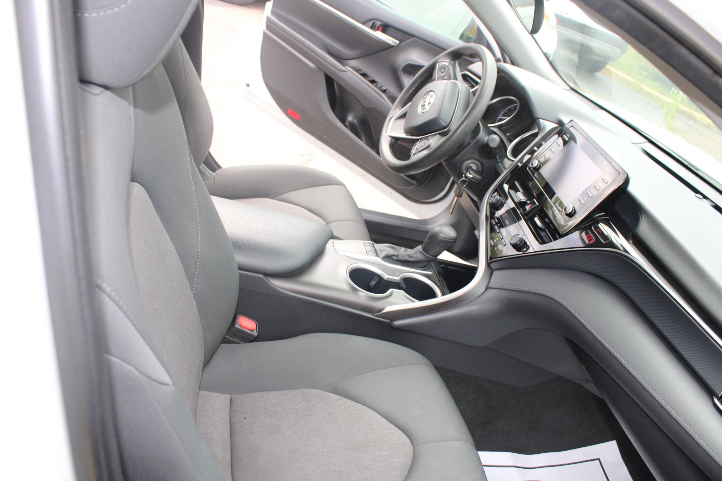 Used 2023 Toyota Camry LE FWD image 23