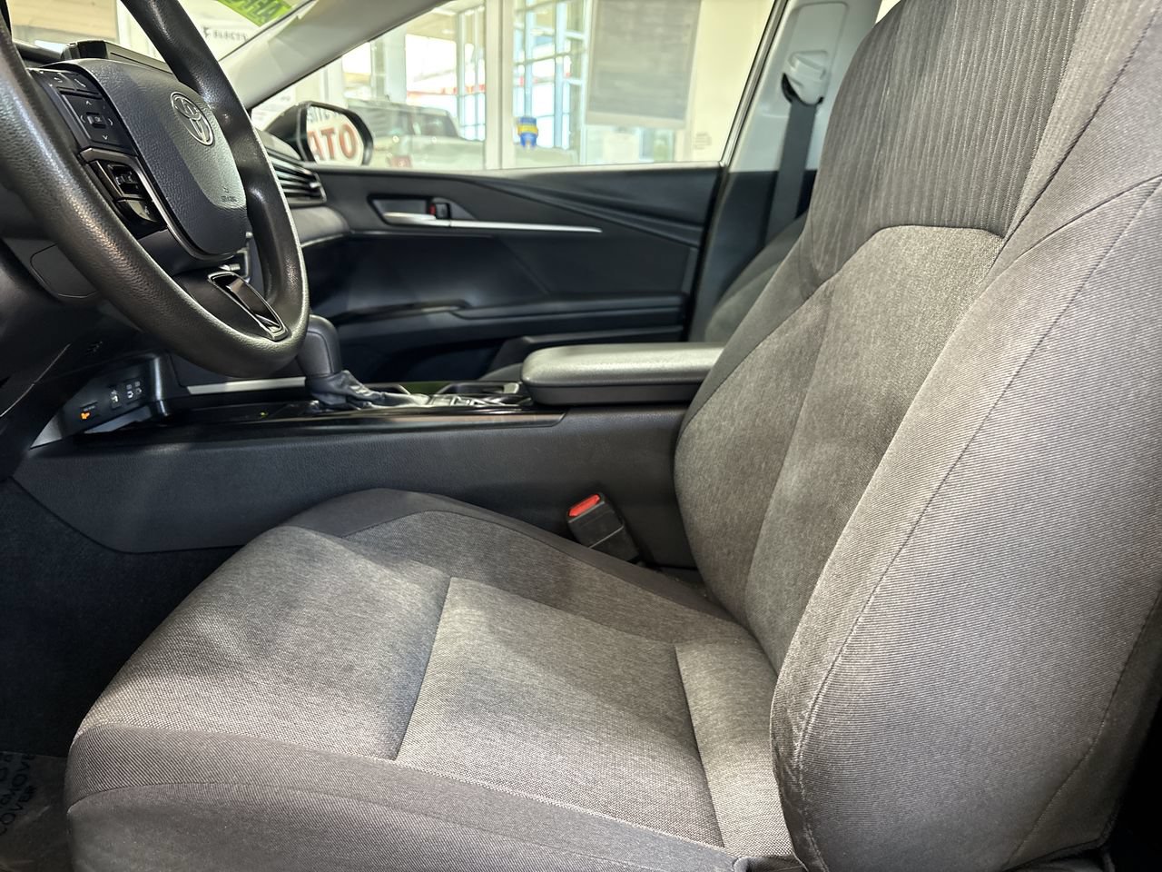 Used 2025 Toyota Camry LE FWD image 11