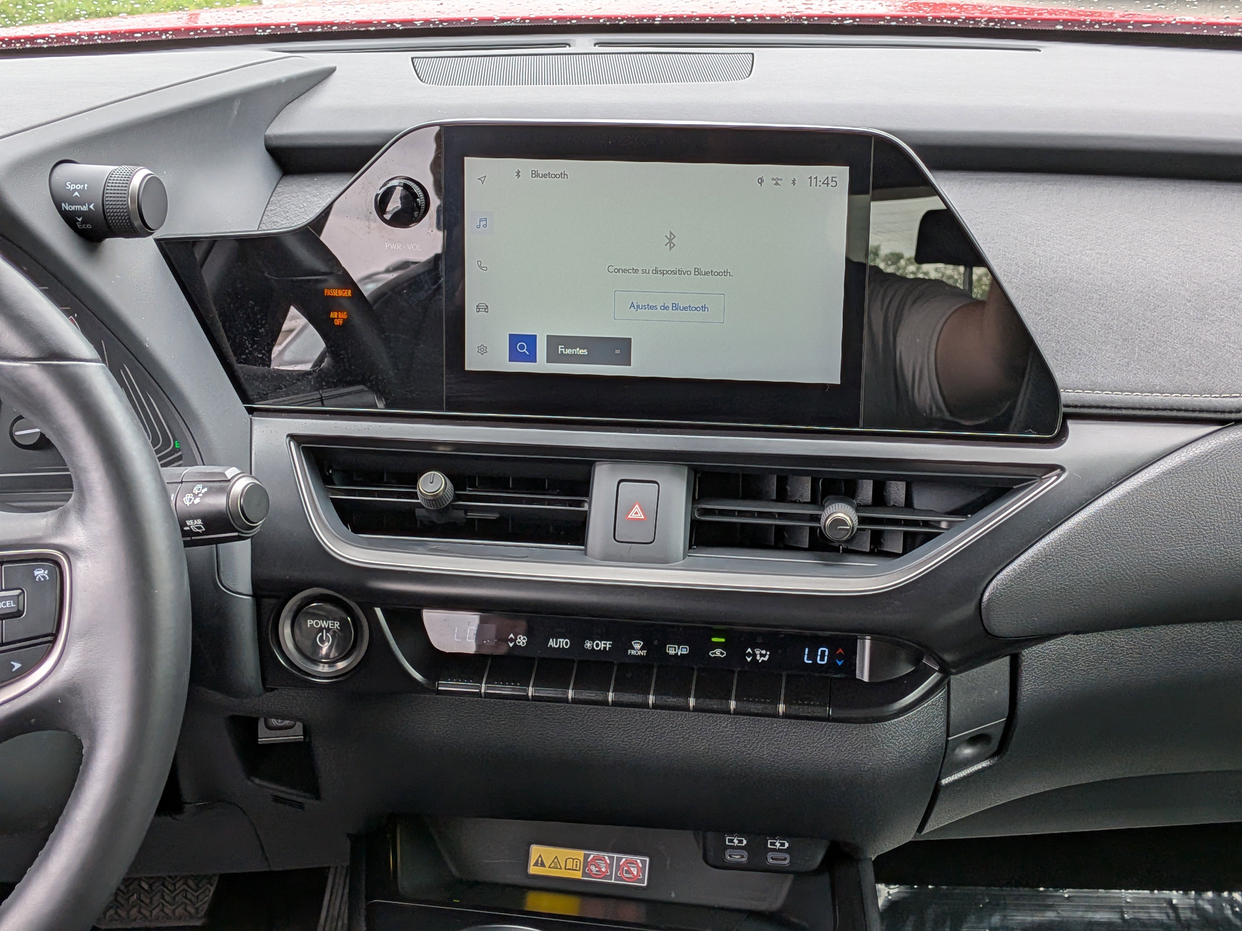 Used 2024 Lexus UX 250h FWD w/ Premium Package image 20