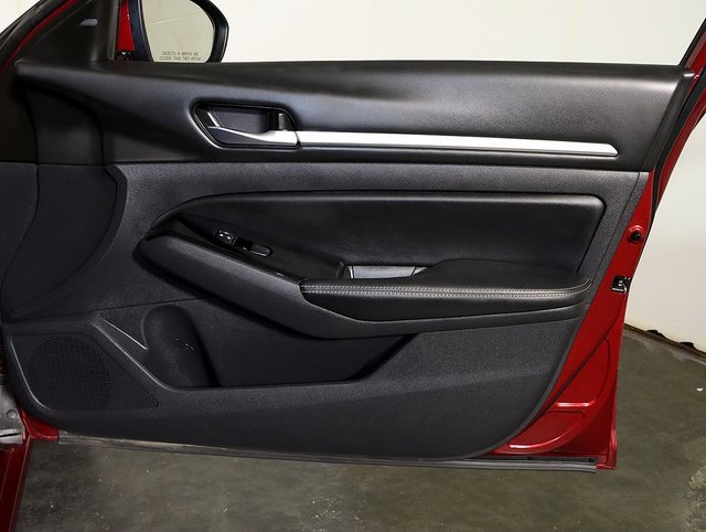 Used 2024 Nissan Altima 2.5 SL image 34