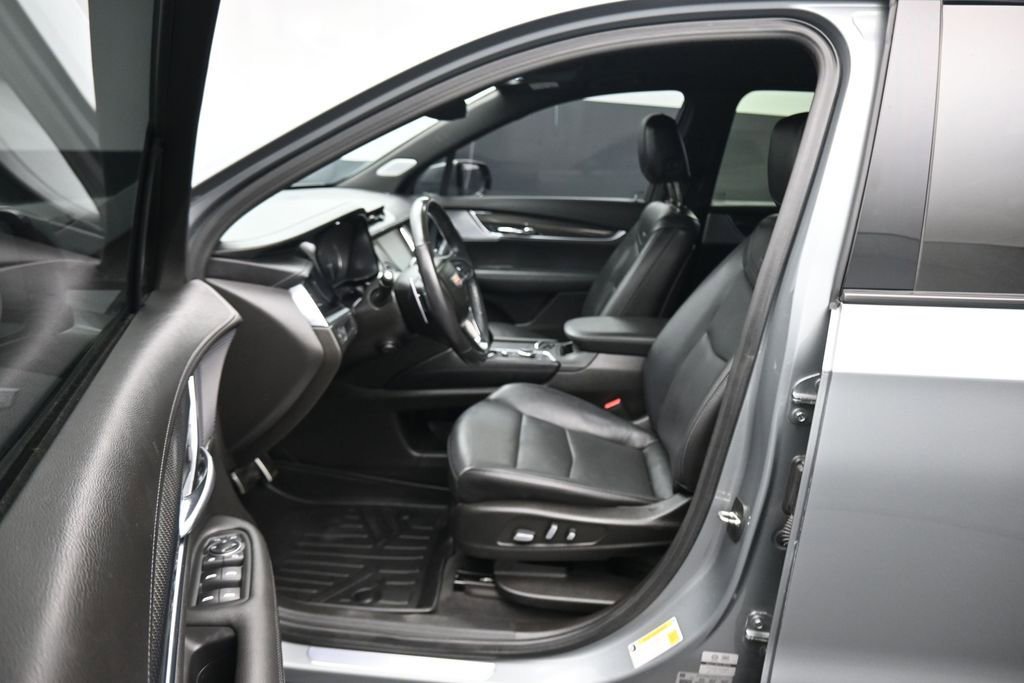 Used 2023 Cadillac XT6 Sport AWD/4WD image 13