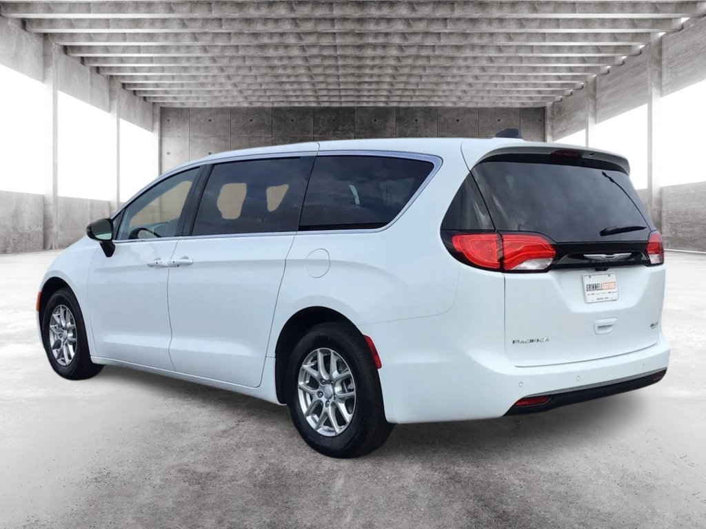 New 2027 Chrysler Pacifica LX FWD image 7