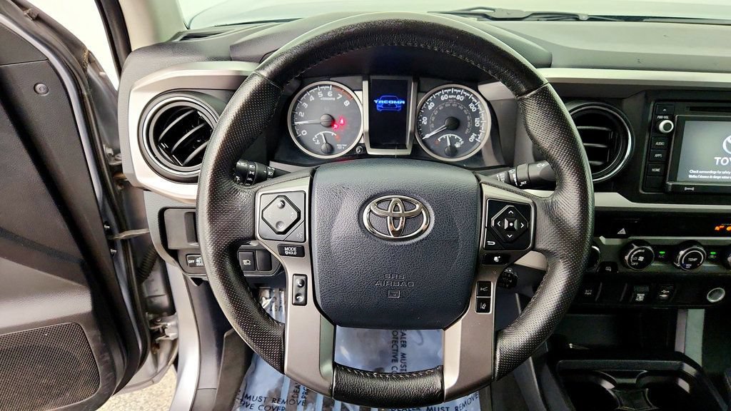 Used 2019 Toyota Tacoma SR5 AWD/4WD image 13