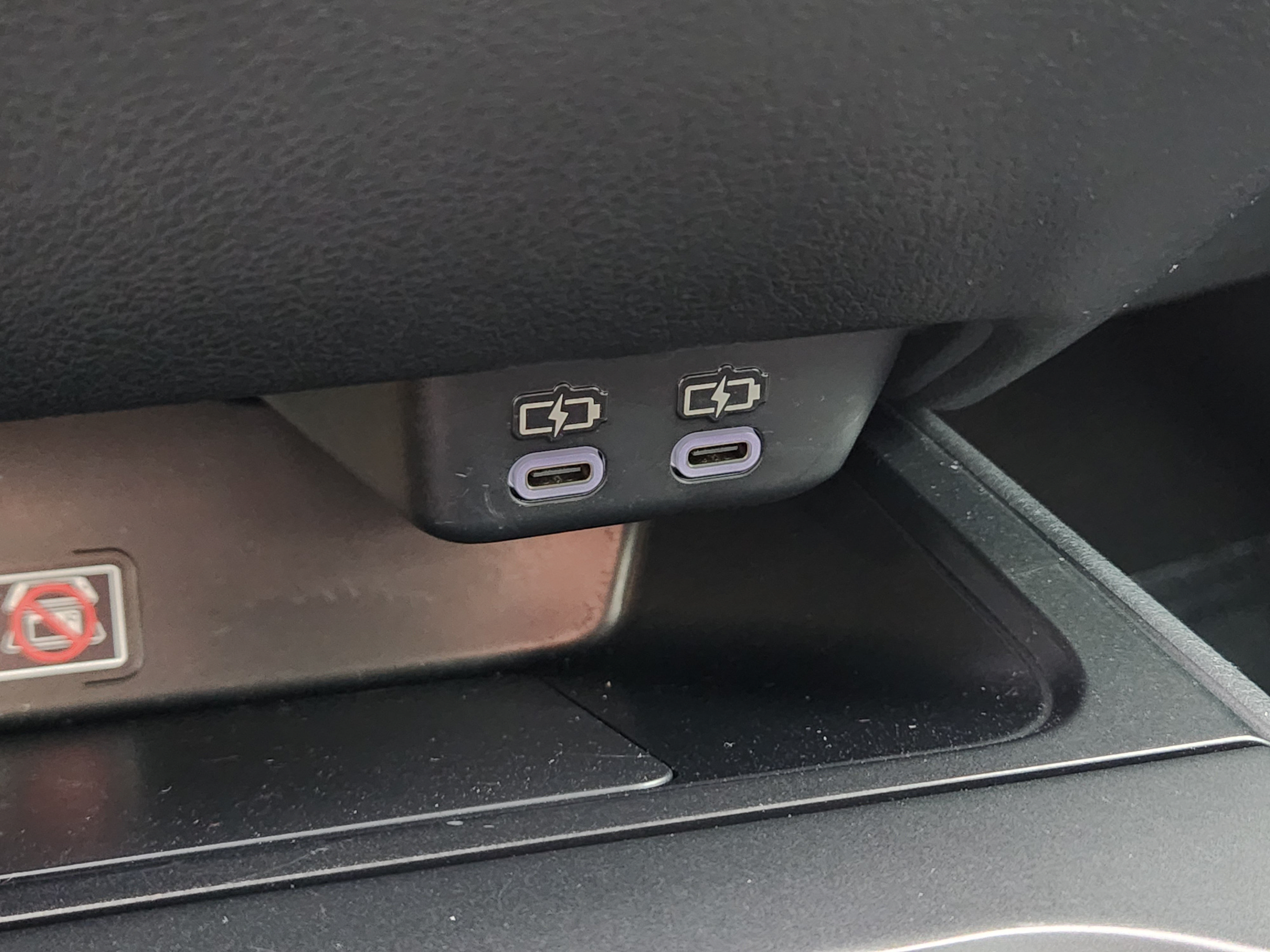 Used 2025 Lexus UX 300h FWD w/ Accessory Package (Z1) image 17