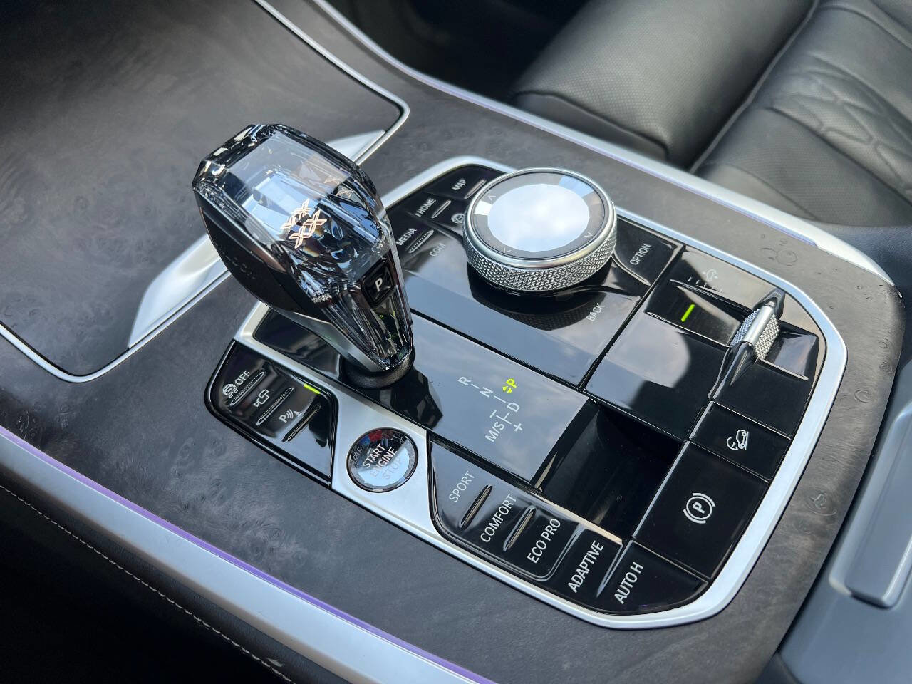 Used 2022 BMW X7 xDrive40i w/ M Sport Package image 14