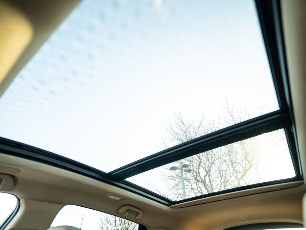 Certified 2024 Acura RDX w/ Technology Package image 42