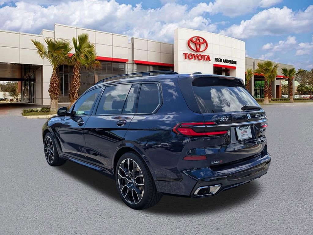 Used 2024 BMW X7 xDrive40i w/ M Sport Package image 6