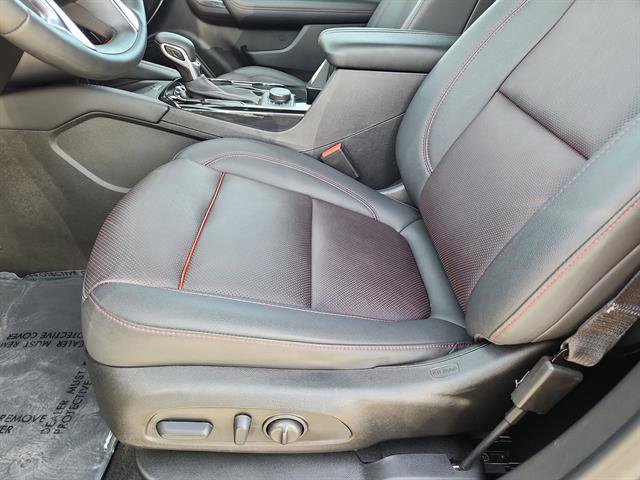 Used 2025 Chevrolet Blazer RS image 8