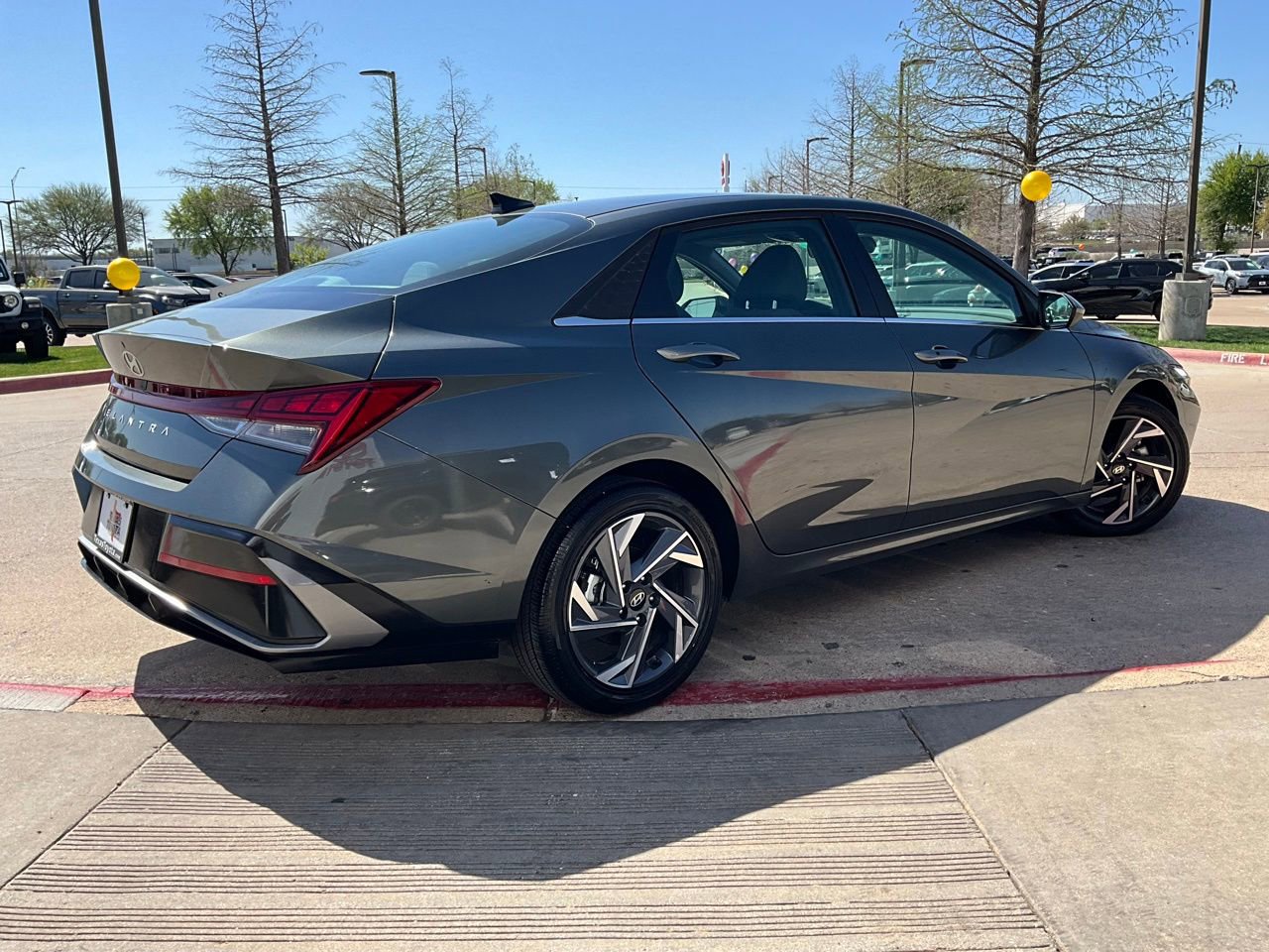 Used 2025 Hyundai Elantra SEL image 6